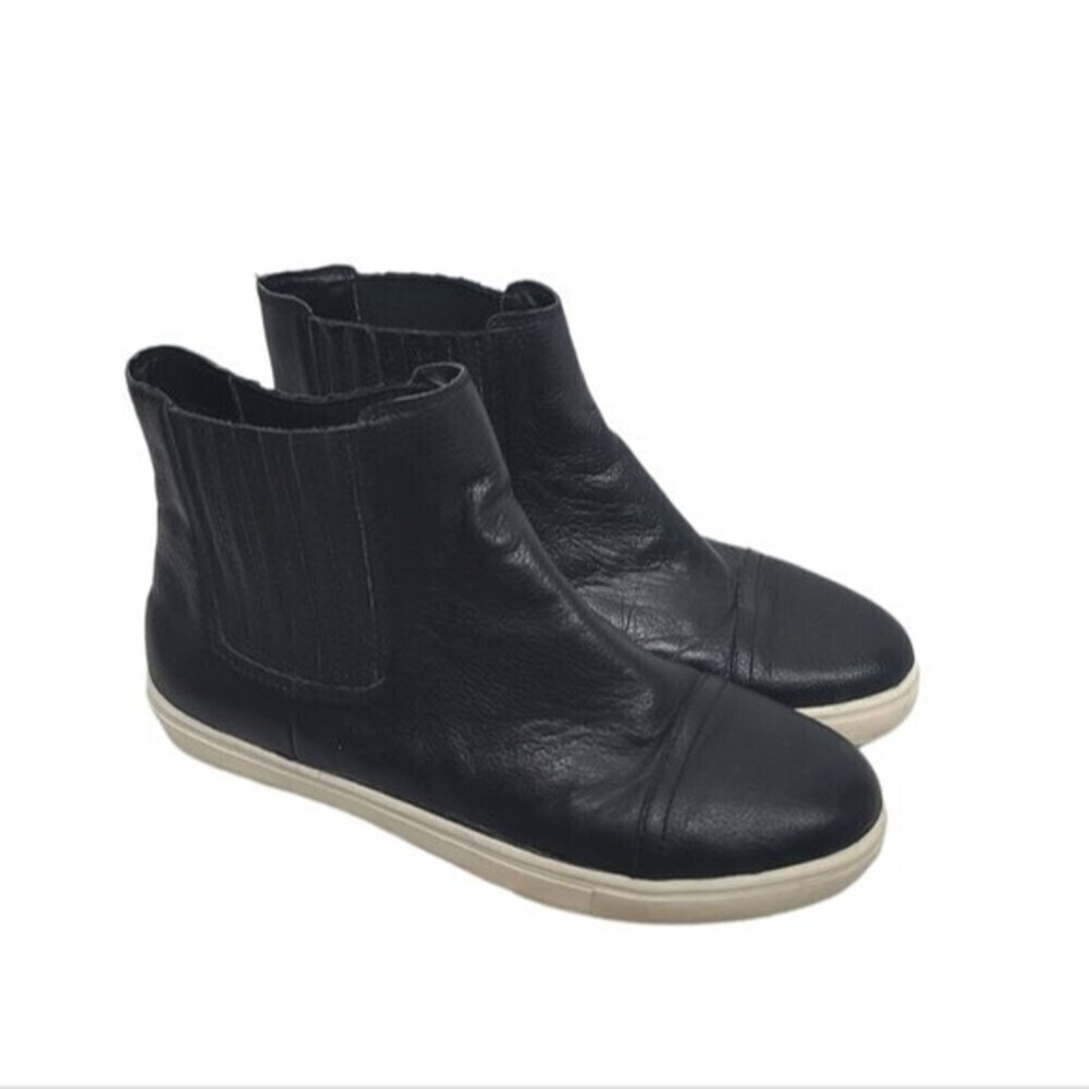Steve Madden Black Leather Mid Top Karrlton Sneakers 9.5M